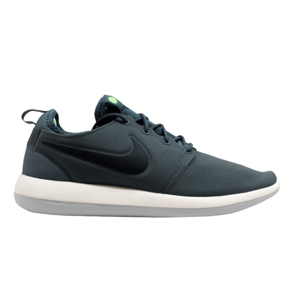 Men's NIKE Roshe Two SE | Green | Size - 11